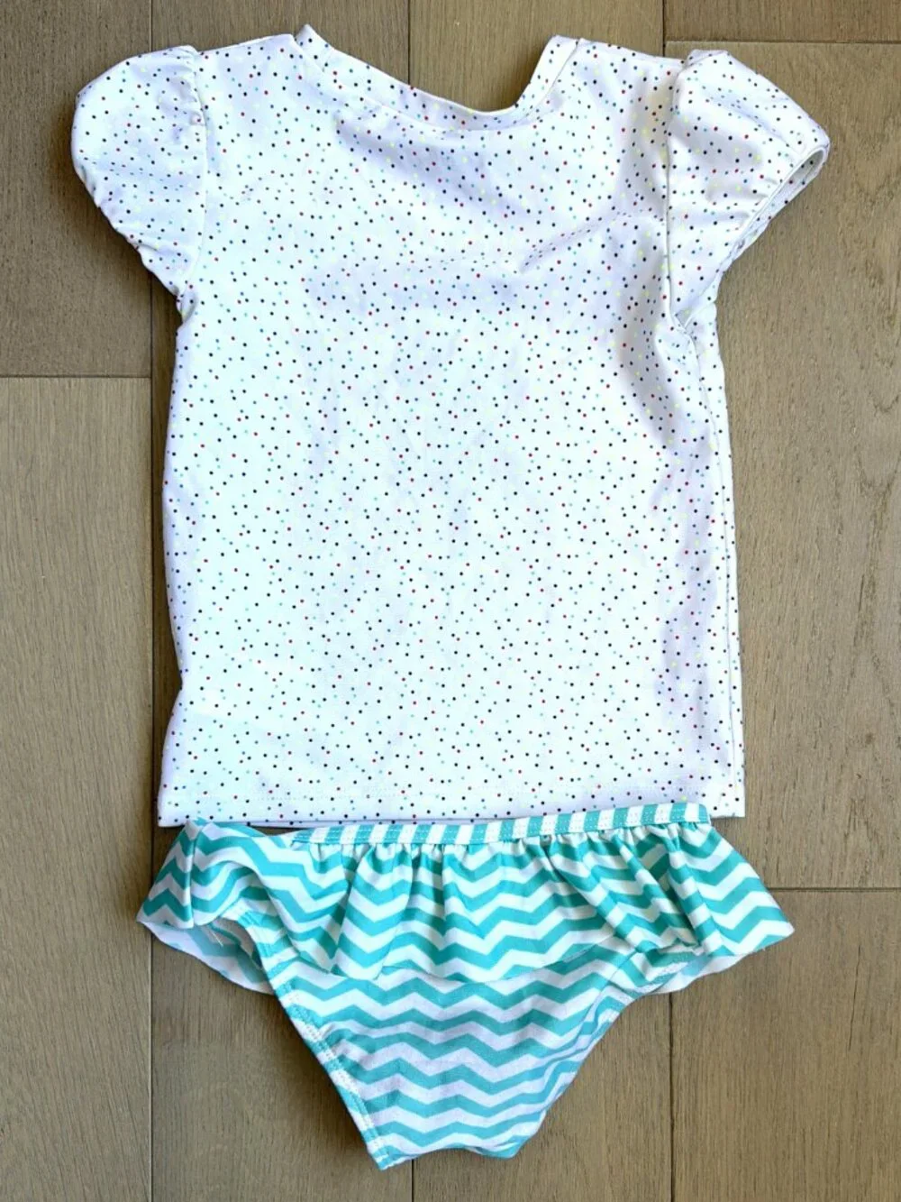 Cat & Jack Rash Guard Swimsuit Set 4T - Picture 2 of 8